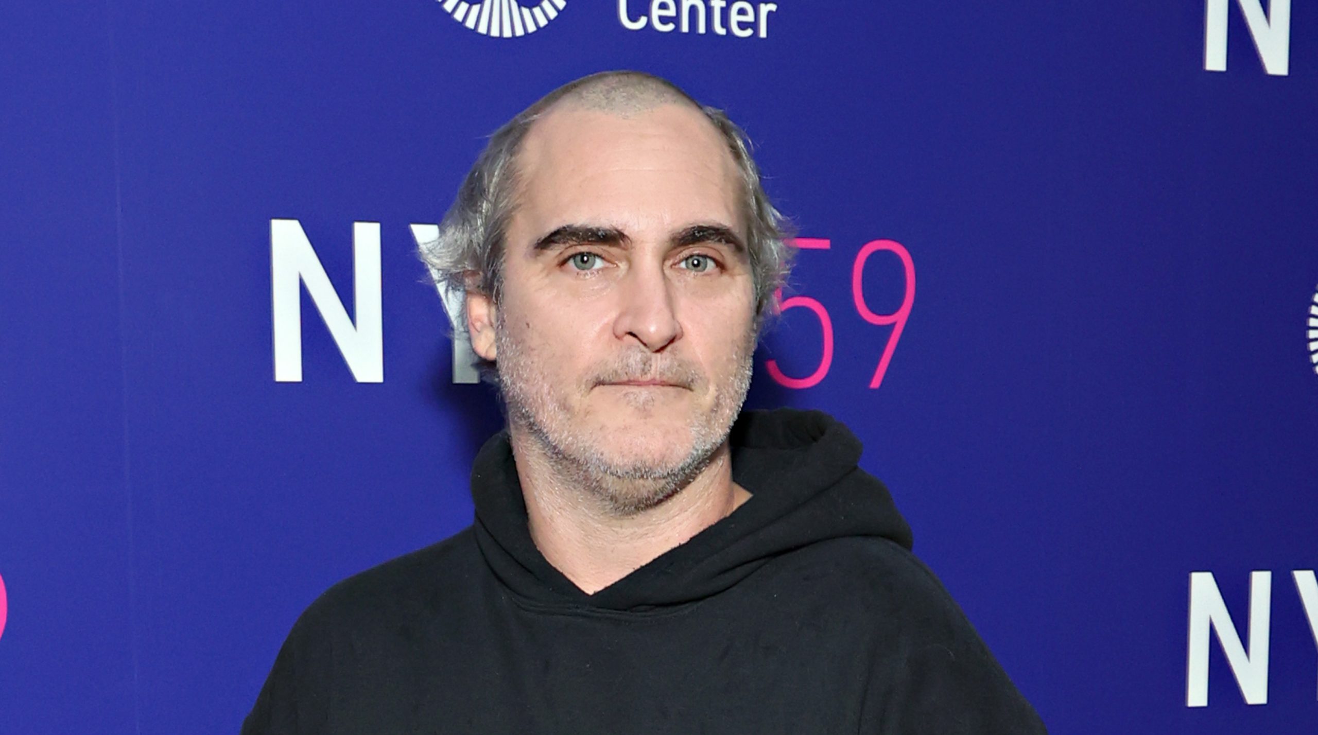 joaquin-phoenix-bizarr-frizura