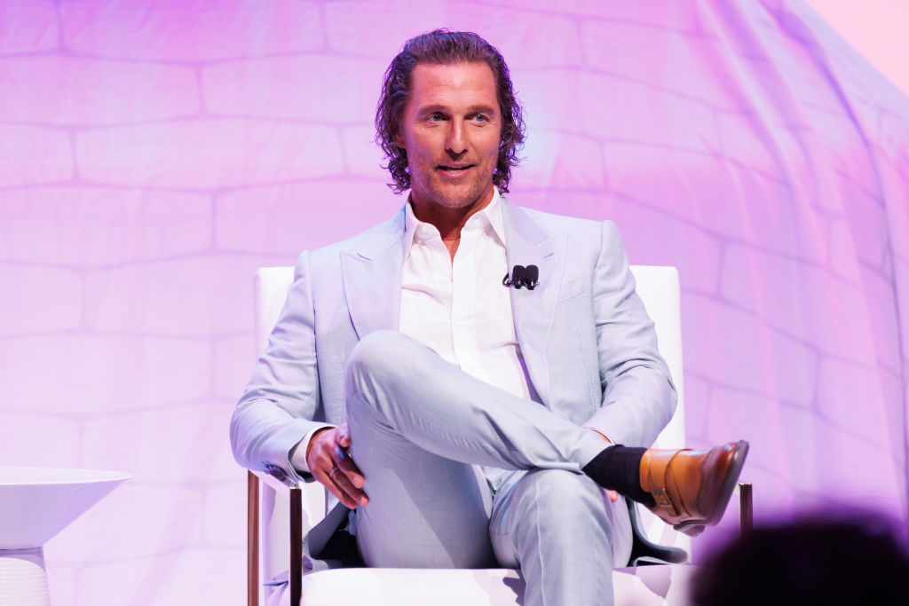 matthew-mcconaughey-agent-elvis