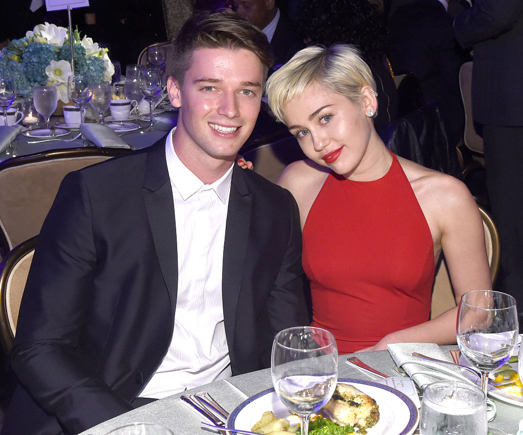 nepo-baby-randi-hazassag | Marie Claire Miley Cyrus és Patrick Schwarzenegger nepo babyk is randiztak egymással