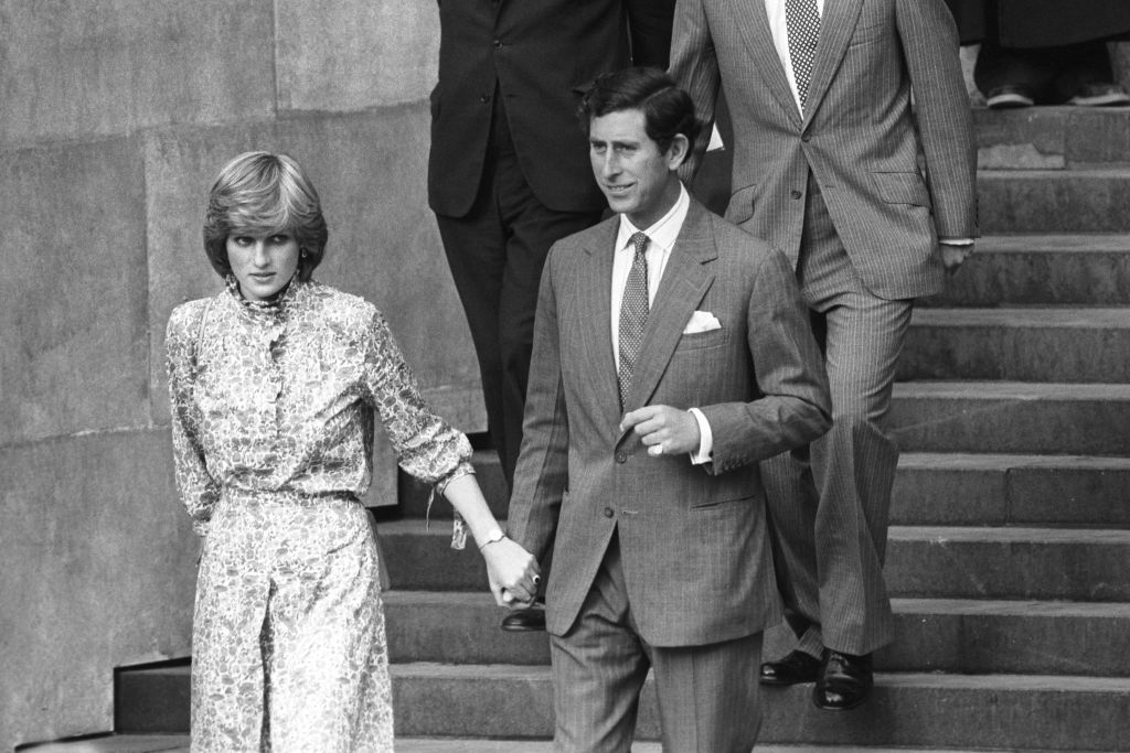 karoly-diana-kezfogasa | Marie Claire Károly és Diana kézfogása kivétel volt